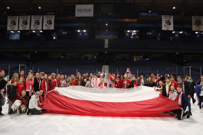 Akademia Języka Polskiego Dla Dzieci I Młodzieży Najlepsza Polska Szkola W Chicago i Okolicach Chicago Wolves - Polish Heritage Night20230428_00