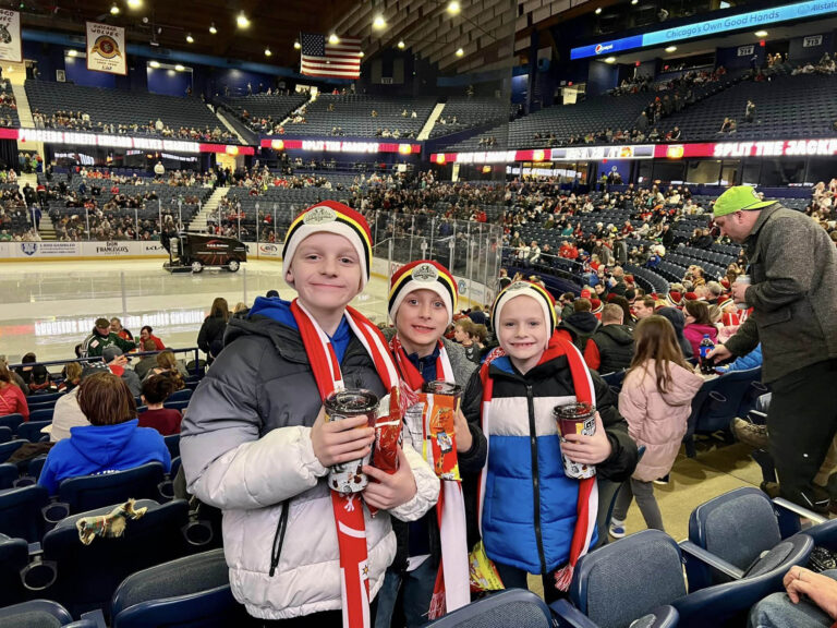 Akademia Języka Polskiego Dla Dzieci I Młodzieży Najlepsza Polska Szkola W Chicago i Okolicach Chicago Wolves - Polish Heritage Night20230428_79